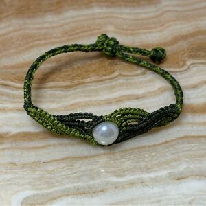 Pearl braided bracelet